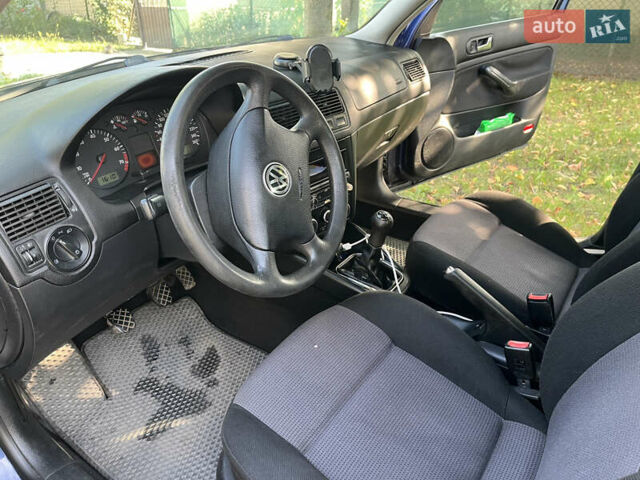 Фольксваген Гольф 2000 в Львове на Automoto.ua Синий Фольксваген Гольф, объемом двигателя 1.6 л и пробегом 232 тыс. км за 3600 $, фото 8 на Automoto.ua