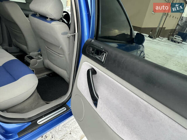 Синий Фольксваген Гольф, объемом двигателя 1.9 л и пробегом 322 тыс. км за 4499 $, фото 53 на Automoto.ua