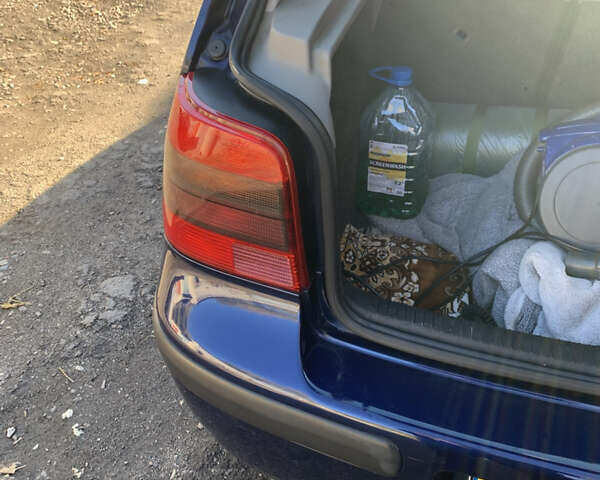 Фольксваген Гольф 2000 в Хмельницком на Automoto.ua Синий Фольксваген Гольф, объемом двигателя 1.6 л и пробегом 100 тыс. км за 5500 $, фото 35 на Automoto.ua