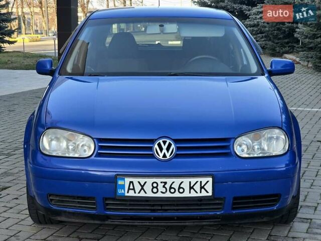 Синий Фольксваген Гольф, объемом двигателя 1.6 л и пробегом 200 тыс. км за 3500 $, фото 5 на Automoto.ua