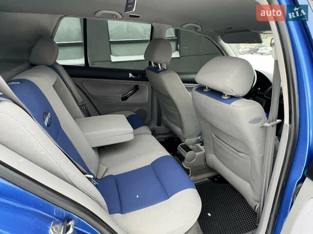 Синий Фольксваген Гольф, объемом двигателя 1.9 л и пробегом 322 тыс. км за 4499 $, фото 54 на Automoto.ua