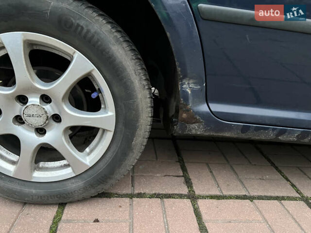 Синий Фольксваген Гольф, объемом двигателя 1.6 л и пробегом 305 тыс. км за 2999 $, фото 13 на Automoto.ua