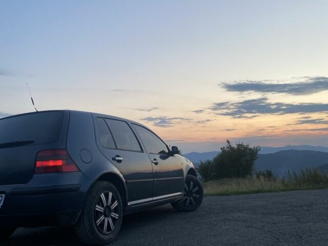 Синий Фольксваген Гольф, объемом двигателя 1.9 л и пробегом 370 тыс. км за 1500 $, фото 4 на Automoto.ua