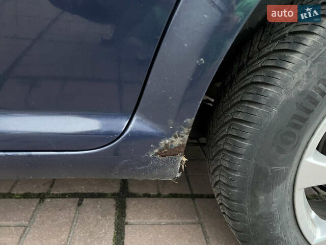 Синий Фольксваген Гольф, объемом двигателя 1.6 л и пробегом 305 тыс. км за 2999 $, фото 14 на Automoto.ua