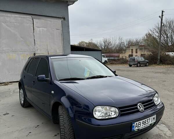 Синий Фольксваген Гольф, объемом двигателя 1.6 л и пробегом 276 тыс. км за 5500 $, фото 1 на Automoto.ua
