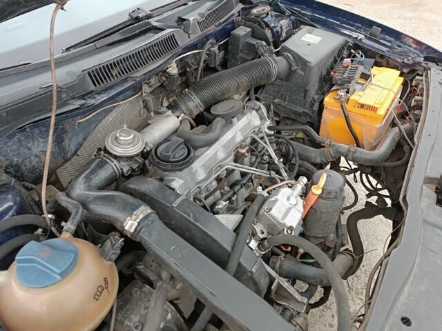 Синий Фольксваген Гольф, объемом двигателя 1.9 л и пробегом 230 тыс. км за 1799 $, фото 8 на Automoto.ua