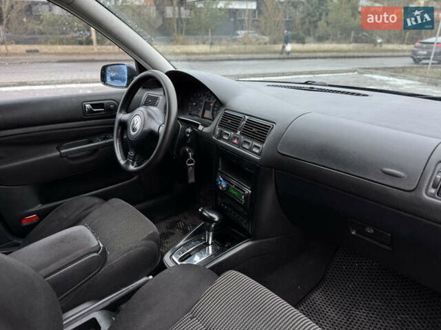 Синій Фольксваген Гольф, об'ємом двигуна 1.6 л та пробігом 291 тис. км за 3800 $, фото 25 на Automoto.ua