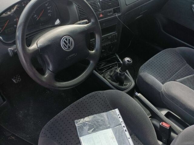 Синий Фольксваген Гольф, объемом двигателя 0 л и пробегом 176 тыс. км за 1852 $, фото 4 на Automoto.ua