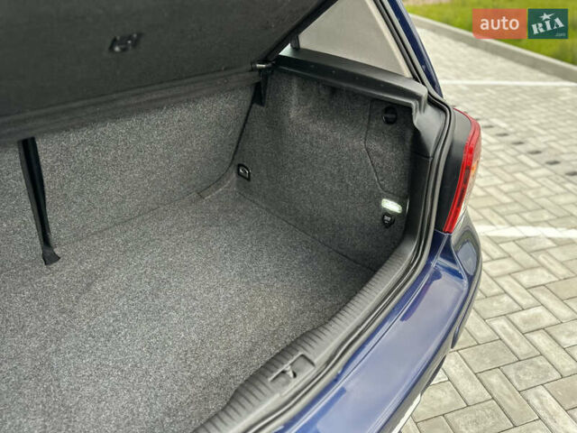 Фольксваген Гольф 2000 в Черновцах на Automoto.ua Синий Фольксваген Гольф, объемом двигателя 1.6 л и пробегом 266 тыс. км за 4850 $, фото 40 на Automoto.ua