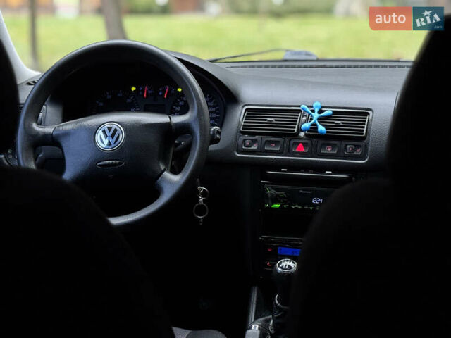 Синий Фольксваген Гольф, объемом двигателя 1.6 л и пробегом 248 тыс. км за 3599 $, фото 23 на Automoto.ua