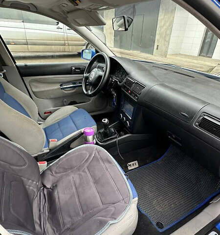 Синій Фольксваген Гольф, об'ємом двигуна 1.39 л та пробігом 280 тис. км за 3000 $, фото 5 на Automoto.ua