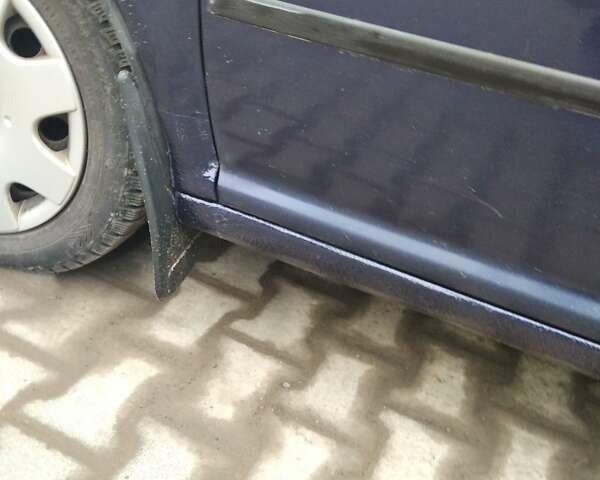 Синий Фольксваген Гольф, объемом двигателя 1.4 л и пробегом 191 тыс. км за 3500 $, фото 5 на Automoto.ua