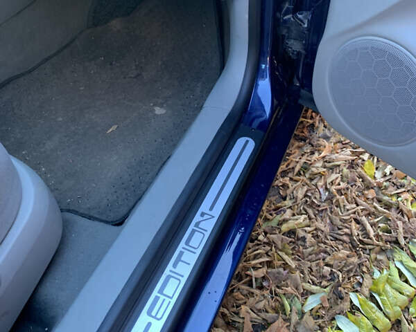 Фольксваген Гольф 2000 в Хмельницком на Automoto.ua Синий Фольксваген Гольф, объемом двигателя 1.6 л и пробегом 100 тыс. км за 5500 $, фото 23 на Automoto.ua