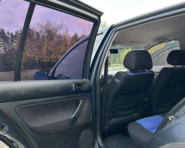 Фольксваген Гольф 2000 в Вараш (Кузнецовск) на Automoto.ua Синий Фольксваген Гольф, объемом двигателя 1.9 л и пробегом 326 тыс. км за 4800 $, фото 15 на Automoto.ua