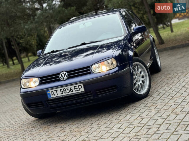 Синий Фольксваген Гольф, объемом двигателя 1.6 л и пробегом 248 тыс. км за 3599 $, фото 1 на Automoto.ua