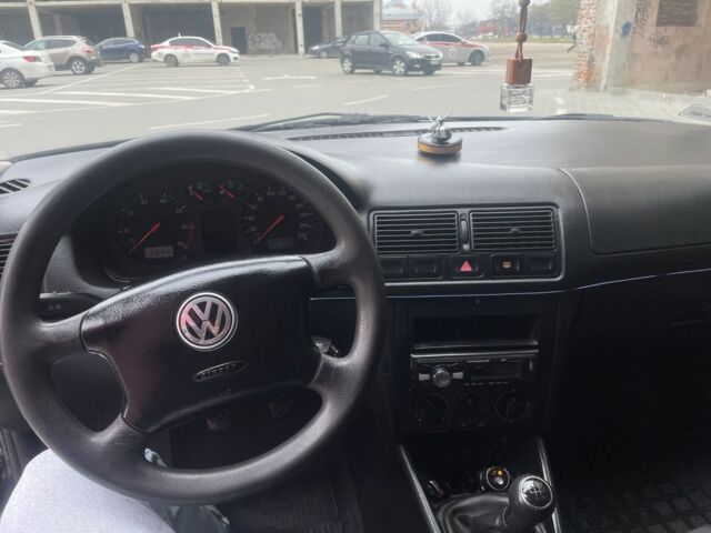 Синий Фольксваген Гольф, объемом двигателя 1.4 л и пробегом 270 тыс. км за 4000 $, фото 9 на Automoto.ua