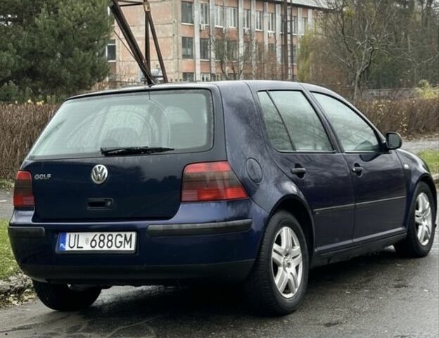 Синий Фольксваген Гольф, объемом двигателя 1.4 л и пробегом 222 тыс. км за 1400 $, фото 5 на Automoto.ua