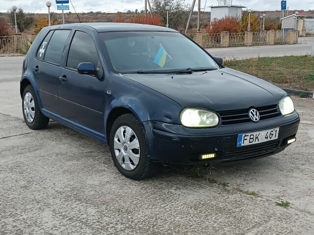 Синий Фольксваген Гольф, объемом двигателя 1.9 л и пробегом 230 тыс. км за 1799 $, фото 2 на Automoto.ua