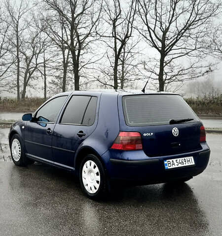Синий Фольксваген Гольф, объемом двигателя 1.39 л и пробегом 200 тыс. км за 3699 $, фото 4 на Automoto.ua