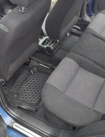 Синий Фольксваген Гольф, объемом двигателя 1.4 л и пробегом 276 тыс. км за 4500 $, фото 5 на Automoto.ua