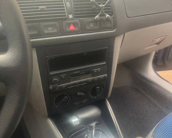 Фольксваген Гольф 2000 в Хмельницком на Automoto.ua Синий Фольксваген Гольф, объемом двигателя 1.6 л и пробегом 100 тыс. км за 5500 $, фото 5 на Automoto.ua