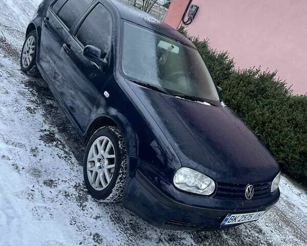 Синий Фольксваген Гольф, объемом двигателя 1.6 л и пробегом 270 тыс. км за 3850 $, фото 2 на Automoto.ua
