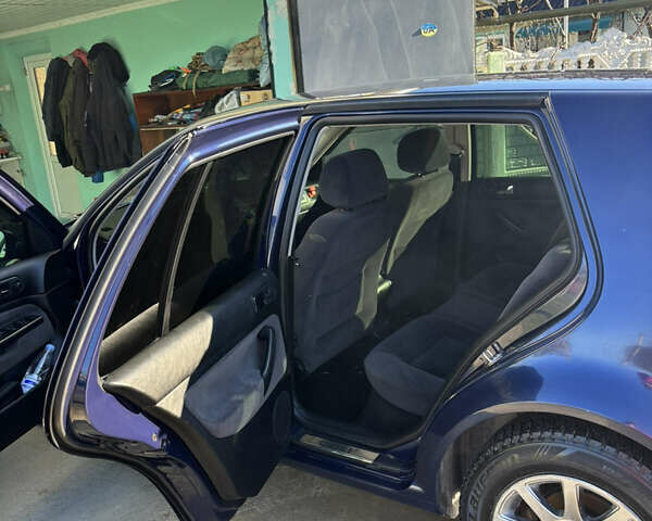 Синий Фольксваген Гольф, объемом двигателя 1.4 л и пробегом 206 тыс. км за 4600 $, фото 16 на Automoto.ua