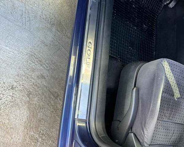 Синий Фольксваген Гольф, объемом двигателя 1.4 л и пробегом 206 тыс. км за 4600 $, фото 12 на Automoto.ua