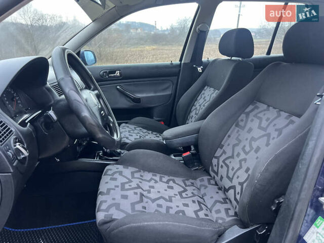 Синий Фольксваген Гольф, объемом двигателя 1.6 л и пробегом 192 тыс. км за 3999 $, фото 13 на Automoto.ua