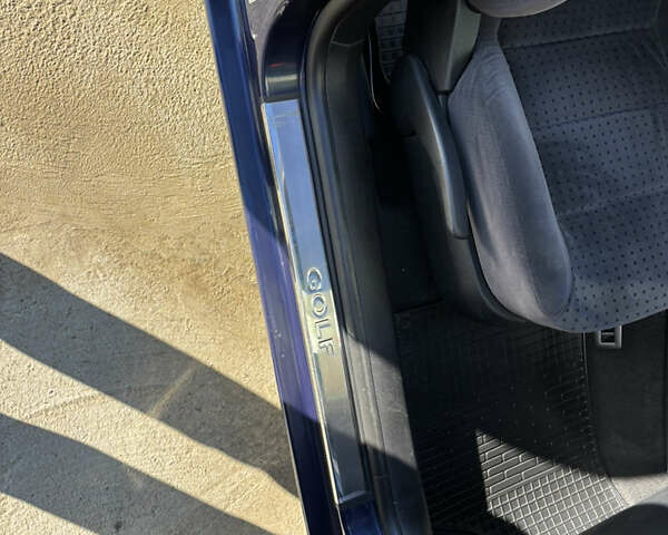 Синий Фольксваген Гольф, объемом двигателя 1.4 л и пробегом 206 тыс. км за 4600 $, фото 29 на Automoto.ua