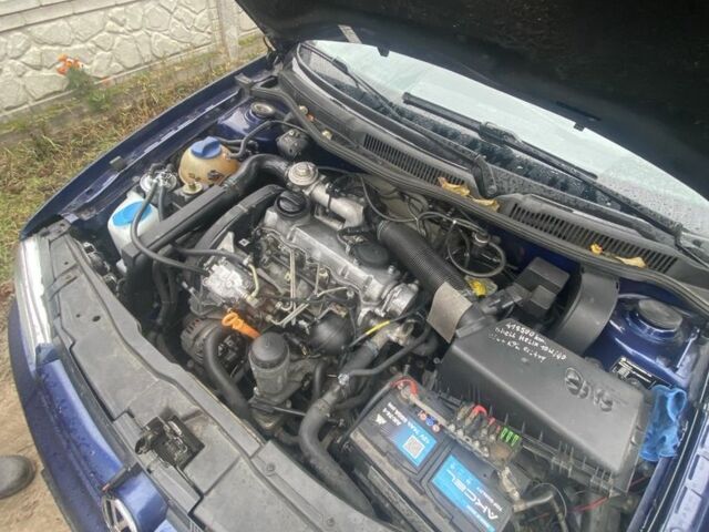 Синій Фольксваген Гольф, об'ємом двигуна 1.9 л та пробігом 300 тис. км за 1470 $, фото 6 на Automoto.ua