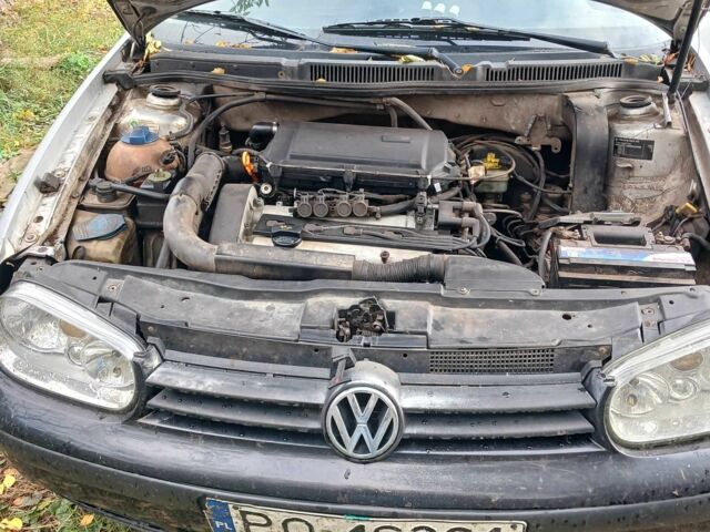 Синий Фольксваген Гольф, объемом двигателя 1.6 л и пробегом 420 тыс. км за 2500 $, фото 4 на Automoto.ua