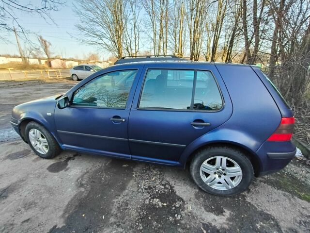 Синий Фольксваген Гольф, объемом двигателя 1.4 л и пробегом 260 тыс. км за 3700 $, фото 1 на Automoto.ua