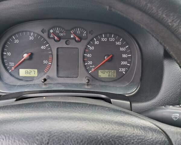 Синий Фольксваген Гольф, объемом двигателя 1.9 л и пробегом 404 тыс. км за 3700 $, фото 3 на Automoto.ua