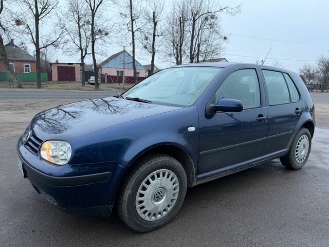 Синий Фольксваген Гольф, объемом двигателя 1.4 л и пробегом 226 тыс. км за 3750 $, фото 2 на Automoto.ua