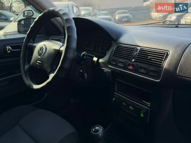 Синий Фольксваген Гольф, объемом двигателя 1.39 л и пробегом 273 тыс. км за 3950 $, фото 26 на Automoto.ua