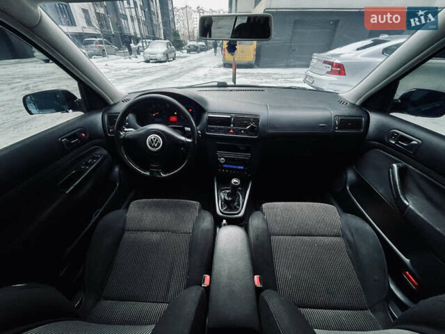 Синий Фольксваген Гольф, объемом двигателя 1.6 л и пробегом 197 тыс. км за 3499 $, фото 25 на Automoto.ua