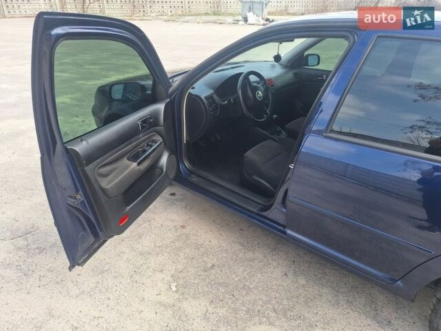 Синій Фольксваген Гольф, об'ємом двигуна 1.6 л та пробігом 268 тис. км за 4350 $, фото 11 на Automoto.ua