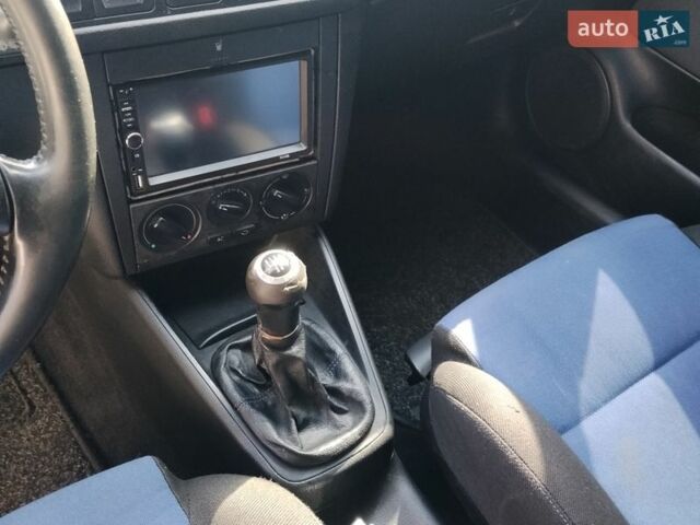 Синій Фольксваген Гольф, об'ємом двигуна 1.6 л та пробігом 240 тис. км за 3850 $, фото 8 на Automoto.ua