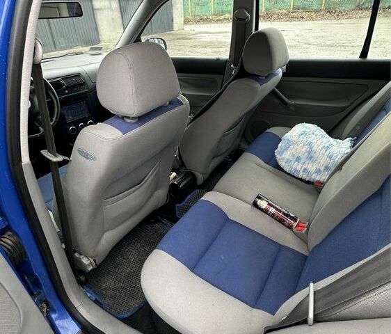 Синій Фольксваген Гольф, об'ємом двигуна 1.4 л та пробігом 280 тис. км за 3000 $, фото 5 на Automoto.ua