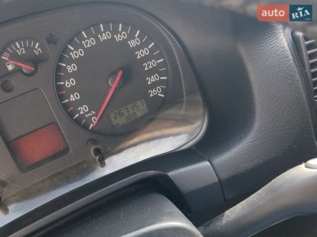 Синій Фольксваген Гольф, об'ємом двигуна 1.6 л та пробігом 240 тис. км за 3850 $, фото 7 на Automoto.ua