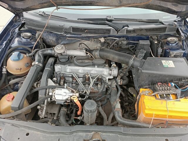 Синий Фольксваген Гольф, объемом двигателя 1.9 л и пробегом 230 тыс. км за 1799 $, фото 7 на Automoto.ua