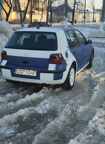 Синий Фольксваген Гольф, объемом двигателя 1.9 л и пробегом 300 тыс. км за 2100 $, фото 1 на Automoto.ua