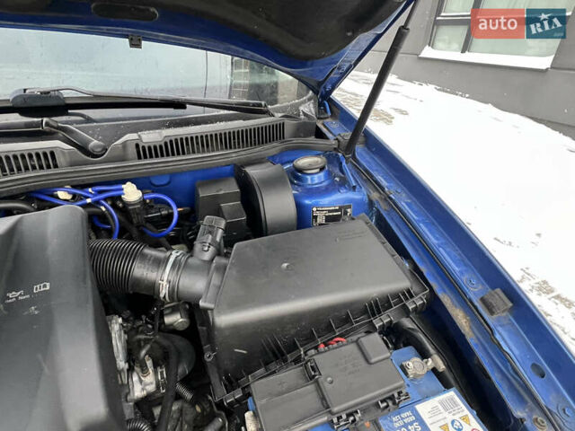 Синий Фольксваген Гольф, объемом двигателя 1.9 л и пробегом 322 тыс. км за 4499 $, фото 31 на Automoto.ua