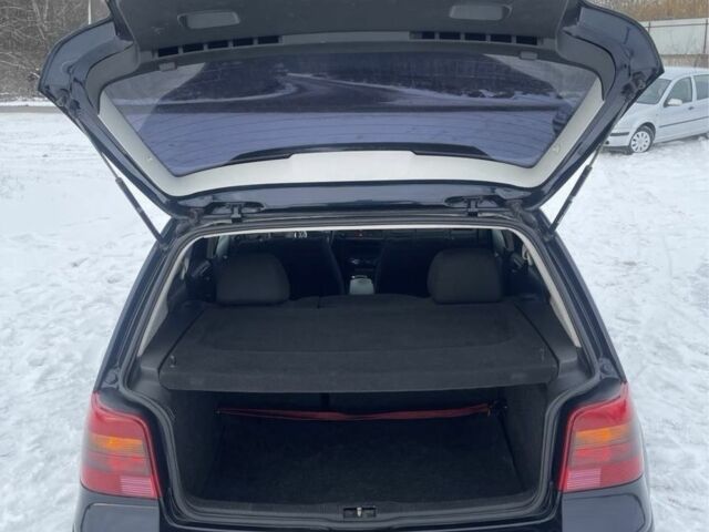 Синій Фольксваген Гольф, об'ємом двигуна 1.6 л та пробігом 290 тис. км за 4250 $, фото 5 на Automoto.ua