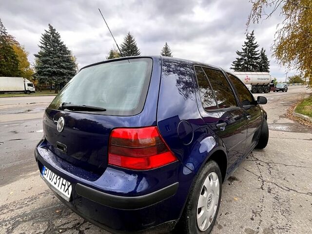 Синий Фольксваген Гольф, объемом двигателя 1.4 л и пробегом 325 тыс. км за 3800 $, фото 2 на Automoto.ua