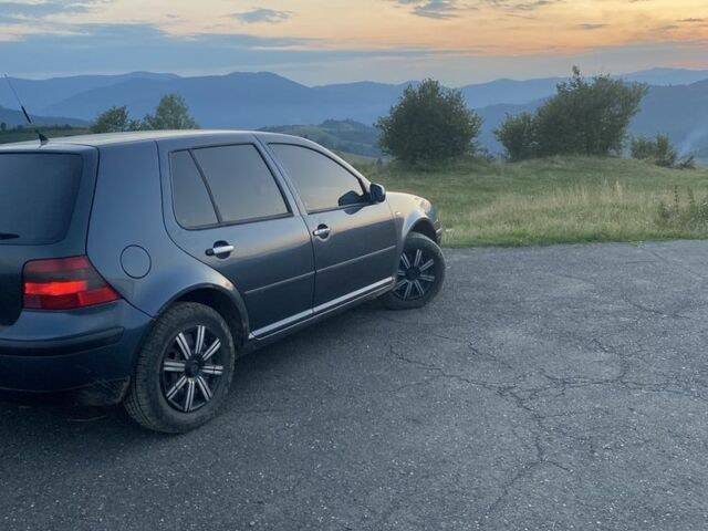 Синий Фольксваген Гольф, объемом двигателя 1.9 л и пробегом 370 тыс. км за 1500 $, фото 5 на Automoto.ua