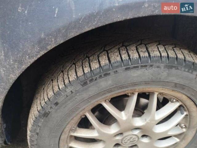 Синий Фольксваген Гольф, объемом двигателя 1.6 л и пробегом 269 тыс. км за 4200 $, фото 4 на Automoto.ua