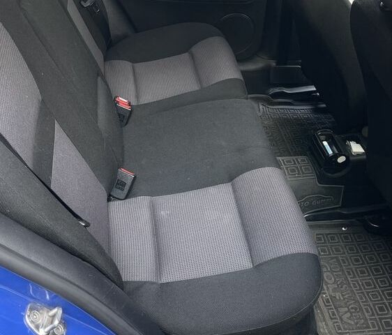 Синий Фольксваген Гольф, объемом двигателя 1.4 л и пробегом 274 тыс. км за 4100 $, фото 6 на Automoto.ua