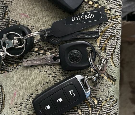 Синий Фольксваген Гольф, объемом двигателя 1.4 л и пробегом 274 тыс. км за 4100 $, фото 10 на Automoto.ua